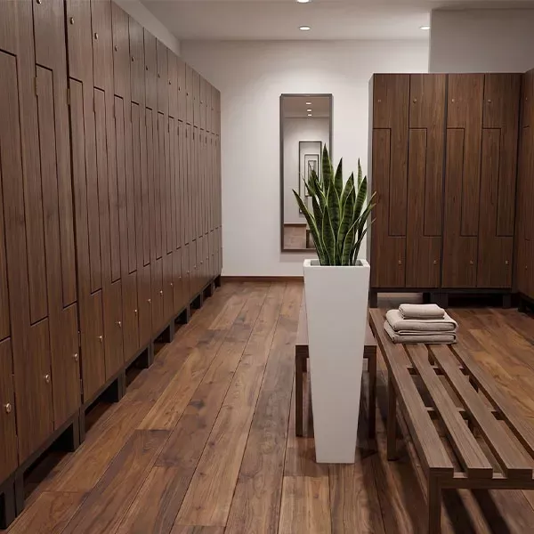Umkleide im Fitnessstudio mit Holzfronten