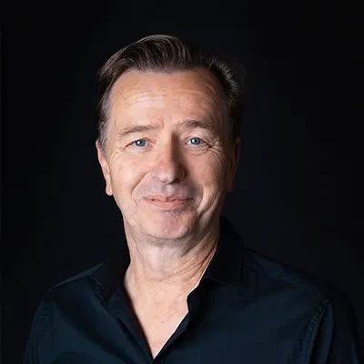 media/image/portrait-karl-bell-400x400px.webp