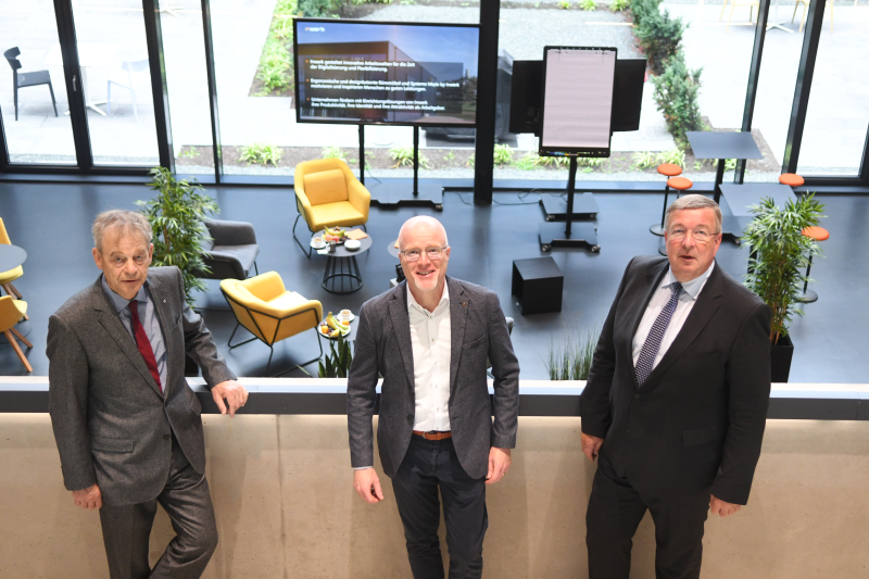 HOME OF NEW WORK IHK-Spitze zu Besuch im LAB-3