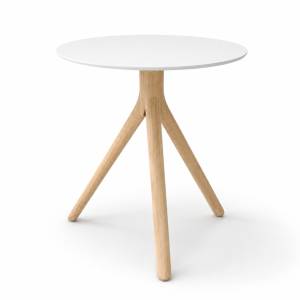 BM970469_Andreu_World_Nuez_Café_Table_01.jpg