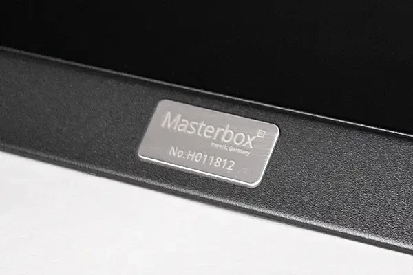 media/image/masterbox-details-typenschild-600x400px.webp
