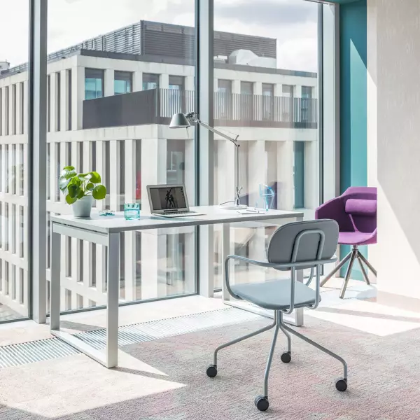 Büro Schreibtische mit Kufen-Gestell