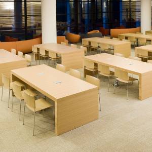 Besprechungstisch-Andreu-World-Closed-Table-01.jpg