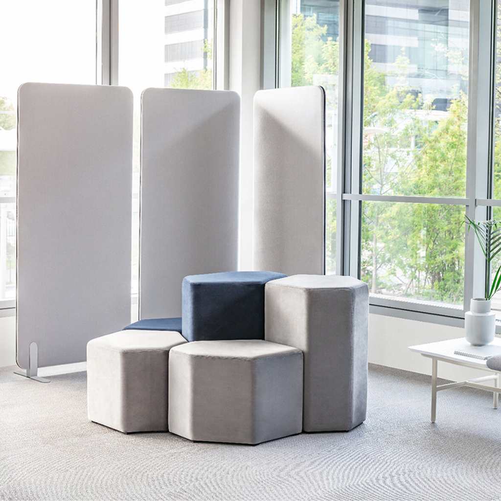 Büro Paravent Akustischer Paravent als Stellwand zum optischen und akustischen Trennen von Loungezonen