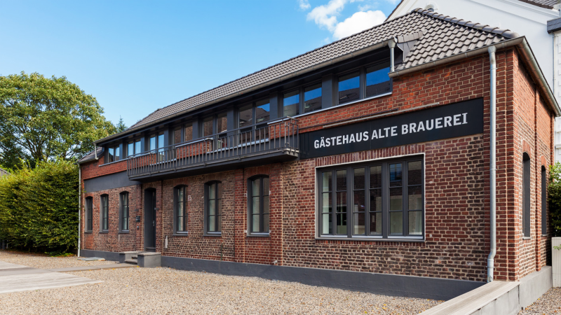 GÄSTEHAUS ALTE BRAUEREI, PARKPLÄTZE, E-LADESÄULE. Exklusive Vorzüge bei Inwerk genießen