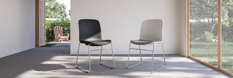 Inwerk Stapelstuhl Lacey 3 mit schwarzer und weißer Sitzschale
