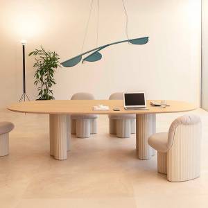 Outdoor-Konferenztisch-Bolete-Andreu-World-01.jpg