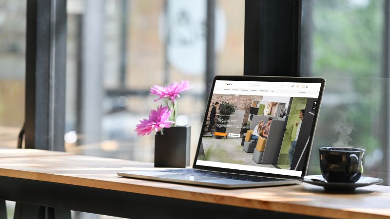media/image/Laptop_Homepage.jpg