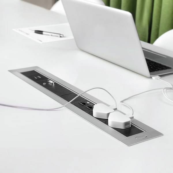 Einbausteckdose-Netbox-Turn-Comfort-01.jpg
