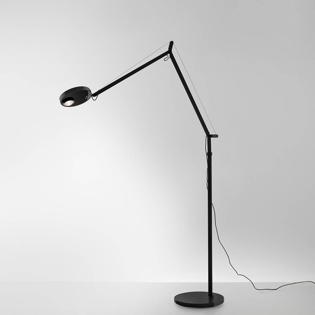 Design Stehleuchte Demetra LED Artemide Schwarz matt | Farbtemperatur 3000K | 385 Lumen | direkte Lichtverteilung | Artemide